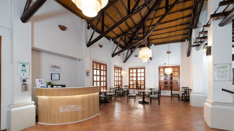 <b>Quality Hotel Real Aeropuerto Restaurant</b>. Images powered by <a href="https://iceportal.shijigroup.com/" title="IcePortal" target="_blank">IcePortal</a>.