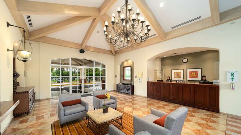 <b>Quality Hotel Real Aeropuerto Lobby</b>. Images powered by <a href="https://iceportal.shijigroup.com/" title="IcePortal" target="_blank">IcePortal</a>.