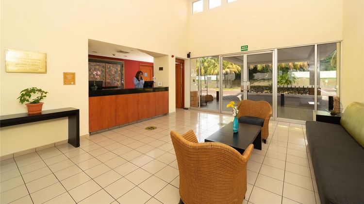 Comfort Inn Real La Union Lobby