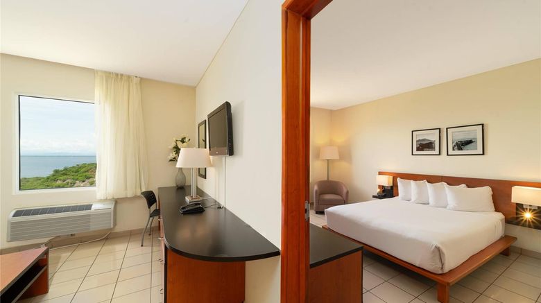 <b>Comfort Inn Real La Union Suite</b>. Images powered by <a href="https://iceportal.shijigroup.com/" title="IcePortal" target="_blank">IcePortal</a>.