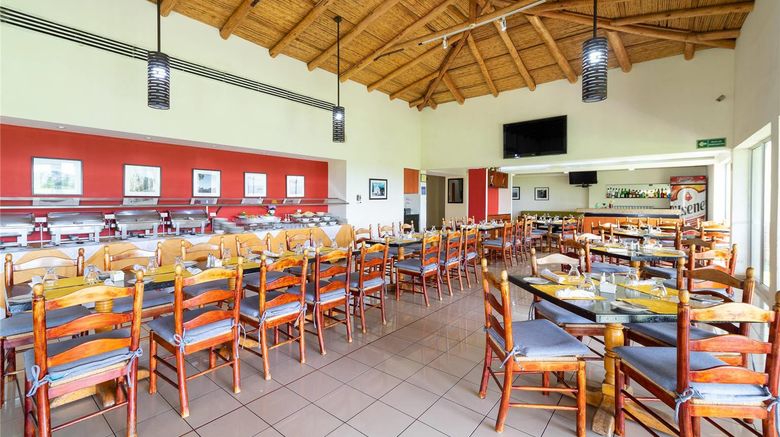 <b>Comfort Inn Real La Union Restaurant</b>. Images powered by <a href="https://iceportal.shijigroup.com/" title="IcePortal" target="_blank">IcePortal</a>.