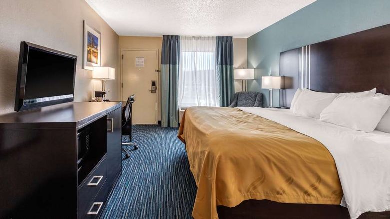 <b>Quality Inn Gordonsville Room</b>. Images powered by <a href="https://iceportal.shijigroup.com/" title="IcePortal" target="_blank">IcePortal</a>.
