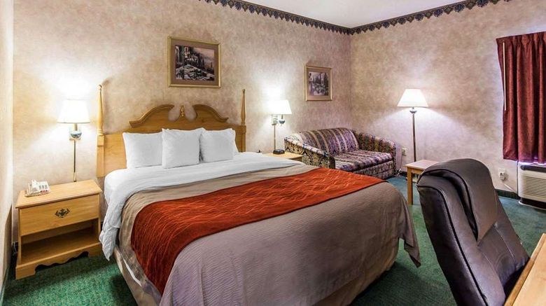 <b>Econo Lodge Newport West Room</b>. Images powered by <a href="https://iceportal.shijigroup.com/" title="IcePortal" target="_blank">IcePortal</a>.