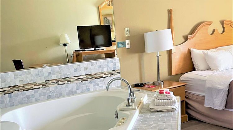 Econo Lodge Newport West Room