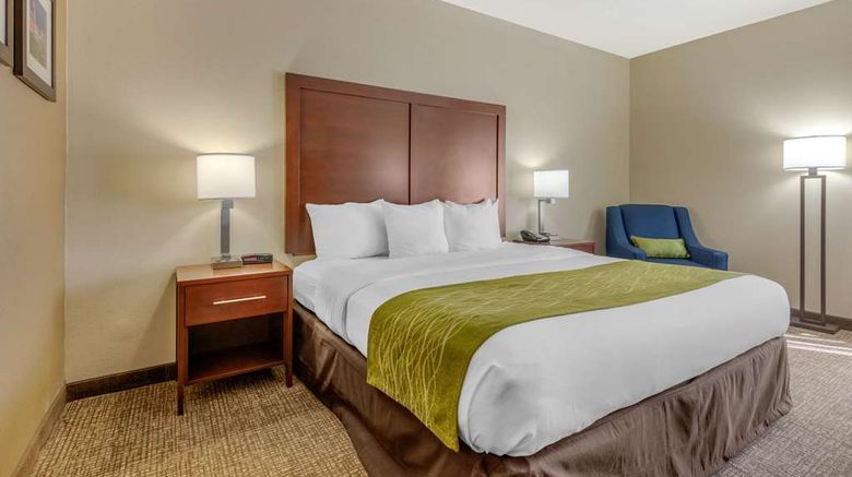 <b>Comfort Inn Room</b>. Images powered by <a href="https://iceportal.shijigroup.com/" title="IcePortal" target="_blank">IcePortal</a>.