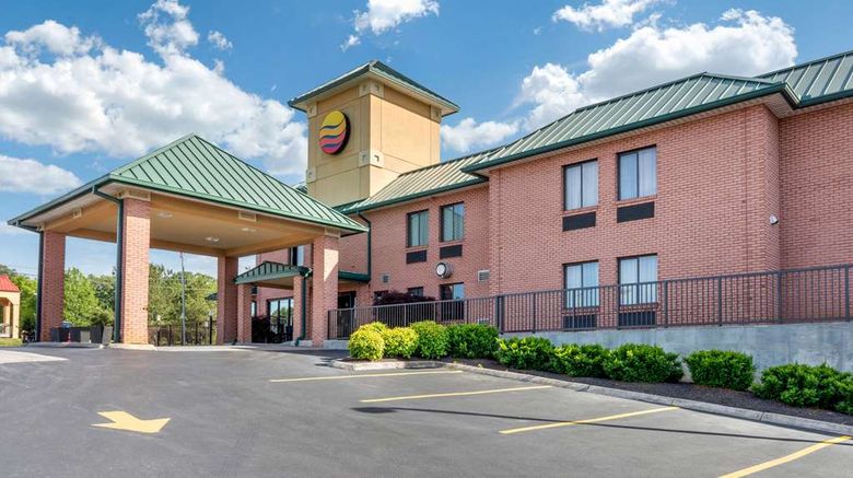 <b>Comfort Inn Exterior</b>. Images powered by <a href="https://iceportal.shijigroup.com/" title="IcePortal" target="_blank">IcePortal</a>.