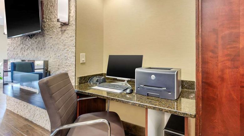 <b>Comfort Inn Other</b>. Images powered by <a href="https://iceportal.shijigroup.com/" title="IcePortal" target="_blank">IcePortal</a>.