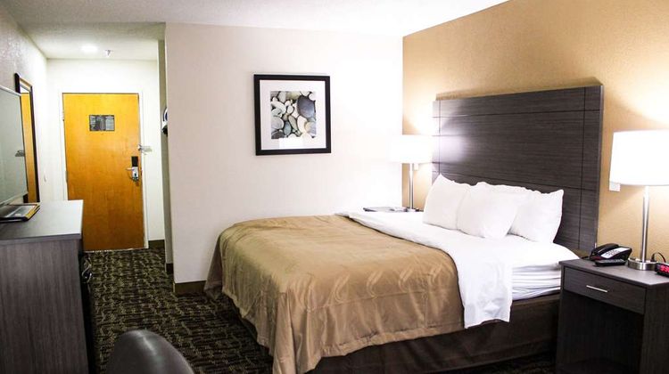 Quality Inn Clinton Room