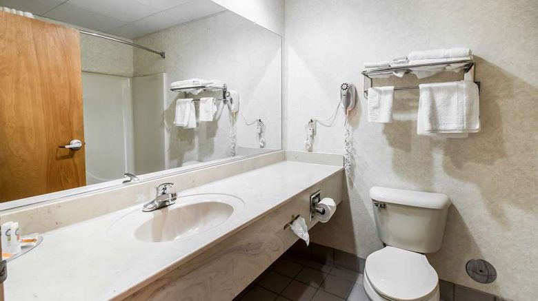 <b>Quality Inn Clinton Room</b>. Images powered by <a href="https://iceportal.shijigroup.com/" title="IcePortal" target="_blank">IcePortal</a>.