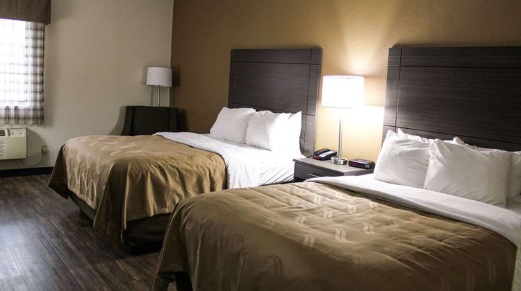 Quality Inn Clinton Room