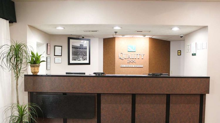 Quality Inn Clinton Lobby