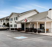 Econo Lodge Inn and Suites Dickson Exterior