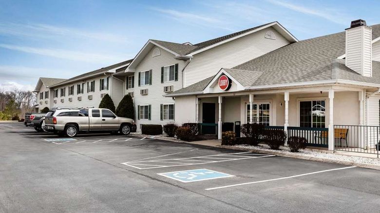 <b>Econo Lodge Inn and Suites Dickson Exterior</b>. Images powered by <a href="https://iceportal.shijigroup.com/" title="IcePortal" target="_blank">IcePortal</a>.