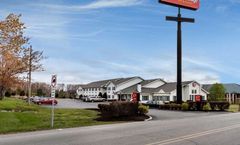 Econo Lodge Inn and Suites Dickson