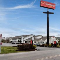 Econo Lodge Inn and Suites Dickson
