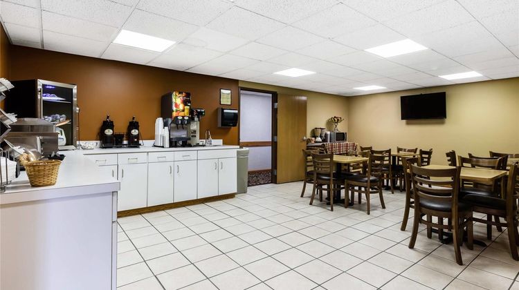 Econo Lodge Inn and Suites Dickson Restaurant