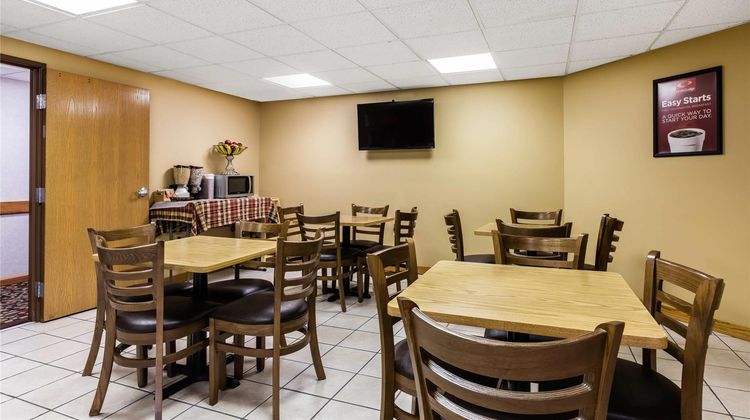 Econo Lodge Inn and Suites Dickson Restaurant