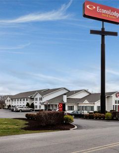 Econo Lodge Inn and Suites Dickson