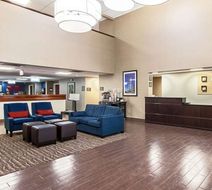 Comfort Suites Lobby