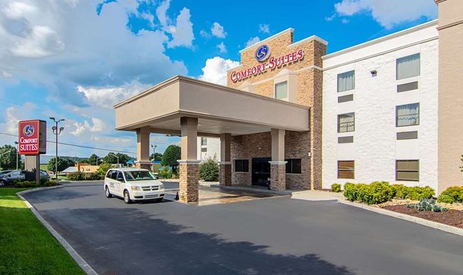 Comfort Suites Exterior