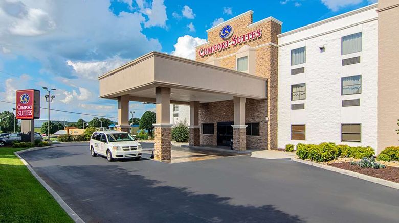 <b>Comfort Suites Exterior</b>. Images powered by <a href="https://iceportal.shijigroup.com/" title="IcePortal" target="_blank">IcePortal</a>.