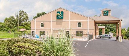Quality Inn Exterior