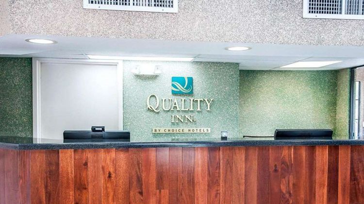 Quality Inn Lobby