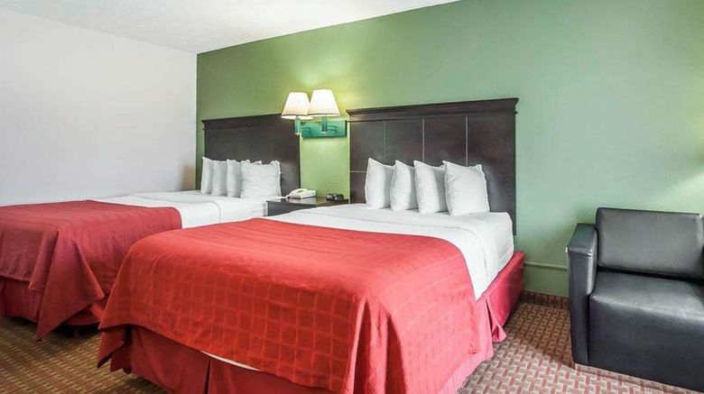 <b>Quality Inn Room</b>. Images powered by <a href="https://iceportal.shijigroup.com/" title="IcePortal" target="_blank">IcePortal</a>.