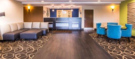 Comfort Suites Lobby