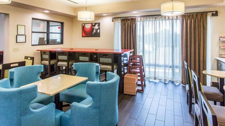 <b>Comfort Suites Restaurant</b>. Images powered by <a href="https://iceportal.shijigroup.com/" title="IcePortal" target="_blank">IcePortal</a>.