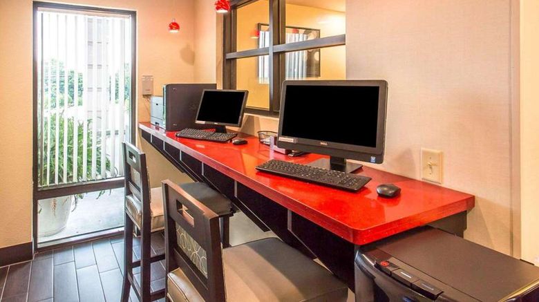 <b>Comfort Suites Other</b>. Images powered by <a href="https://iceportal.shijigroup.com/" title="IcePortal" target="_blank">IcePortal</a>.