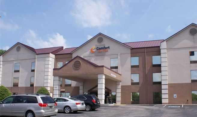 Comfort Suites Exterior