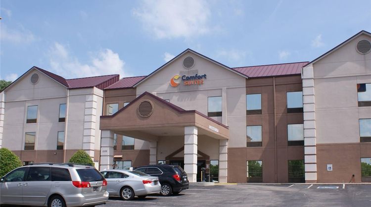 Comfort Suites Exterior