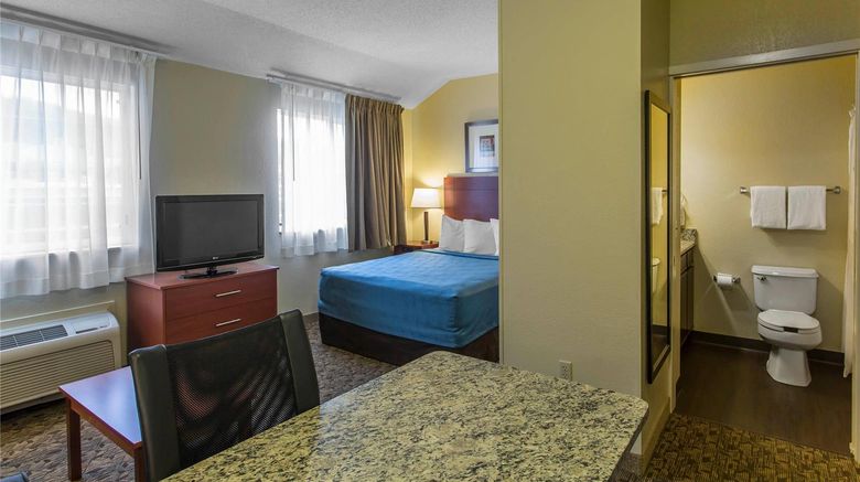 <b>MainStay Suites Brentwood Suite</b>. Images powered by <a href="https://iceportal.shijigroup.com/" title="IcePortal" target="_blank">IcePortal</a>.