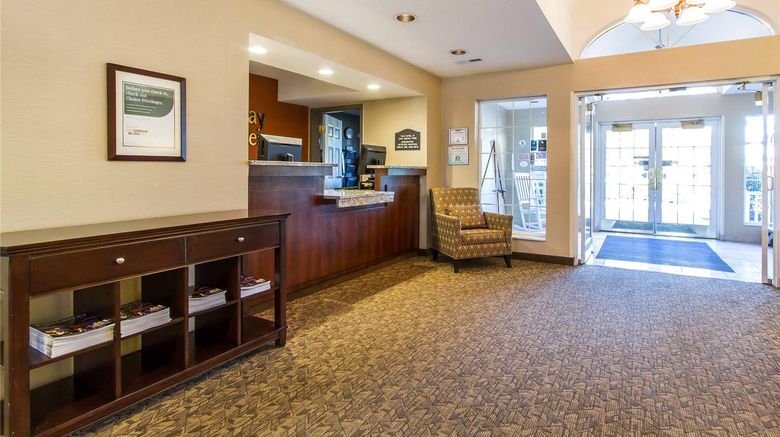 <b>MainStay Suites Brentwood Lobby</b>. Images powered by <a href="https://iceportal.shijigroup.com/" title="IcePortal" target="_blank">IcePortal</a>.