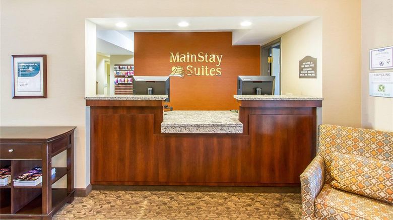 <b>MainStay Suites Brentwood Lobby</b>. Images powered by <a href="https://iceportal.shijigroup.com/" title="IcePortal" target="_blank">IcePortal</a>.