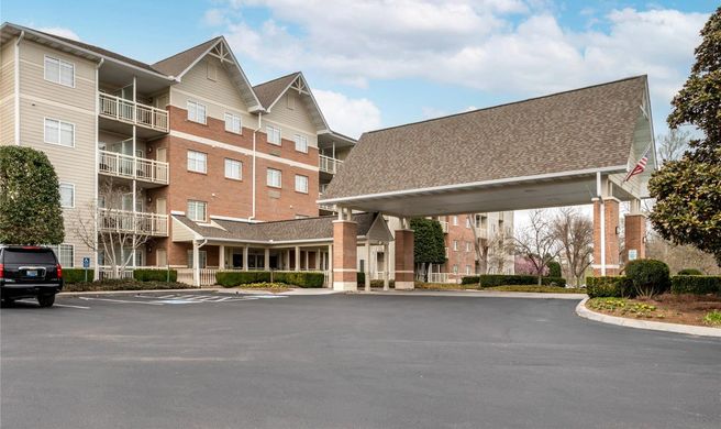 LeConte Hotel & Convention Center Exterior