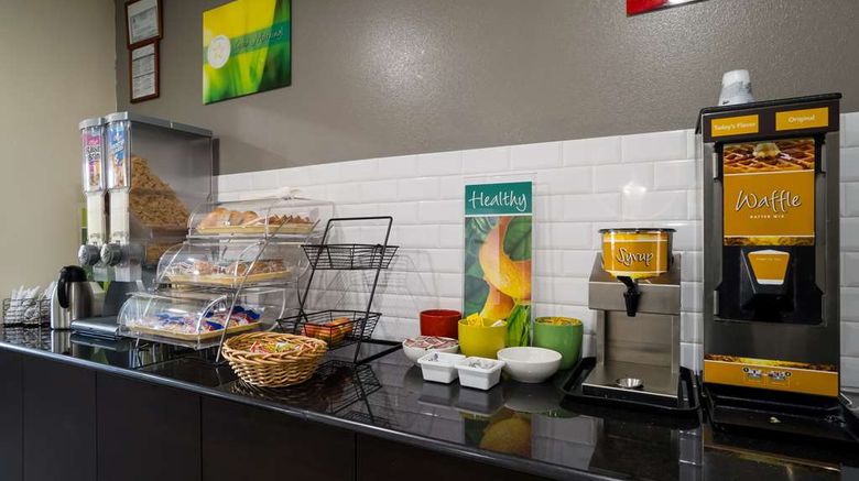 <b>Quality Inn Restaurant</b>. Images powered by <a href="https://iceportal.shijigroup.com/" title="IcePortal" target="_blank">IcePortal</a>.