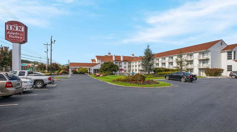 <b>The Inn at Apple Valley, Ascend Hotel Exterior</b>. Images powered by <a href="https://iceportal.shijigroup.com/" title="IcePortal" target="_blank">IcePortal</a>.