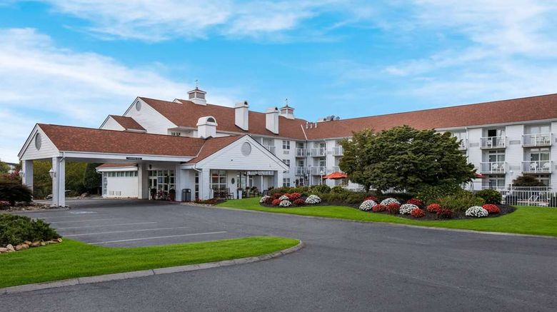 <b>The Inn at Apple Valley, Ascend Hotel Exterior</b>. Images powered by <a href="https://iceportal.shijigroup.com/" title="IcePortal" target="_blank">IcePortal</a>.