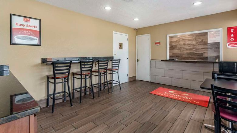 <b>Econo Lodge Nashville North Lobby</b>. Images powered by <a href="https://iceportal.shijigroup.com/" title="IcePortal" target="_blank">IcePortal</a>.