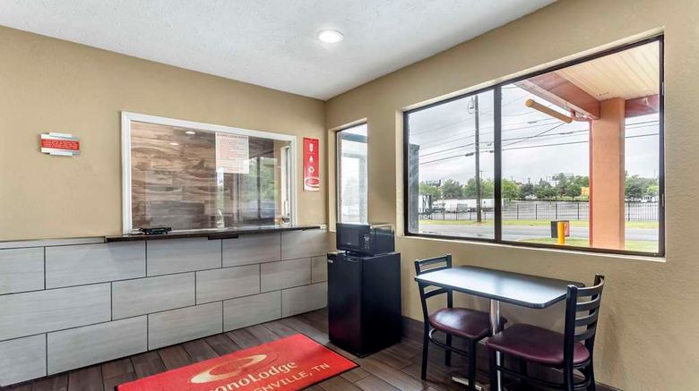 <b>Econo Lodge Nashville North Lobby</b>. Images powered by <a href="https://iceportal.shijigroup.com/" title="IcePortal" target="_blank">IcePortal</a>.