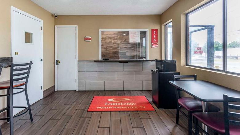 <b>Econo Lodge Nashville North Lobby</b>. Images powered by <a href="https://iceportal.shijigroup.com/" title="IcePortal" target="_blank">IcePortal</a>.