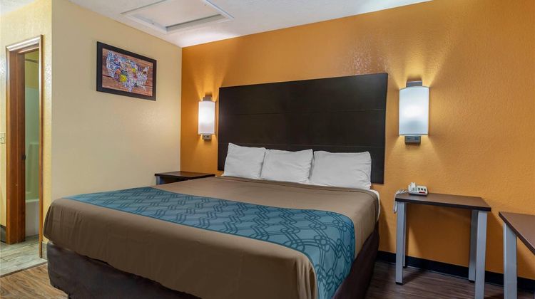 Econo Lodge Nashville North Room