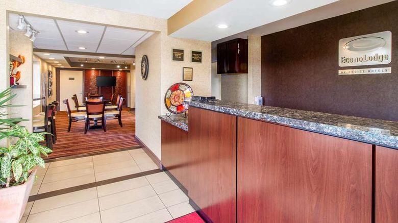 <b>Econo Lodge Lenoir City Lobby</b>. Images powered by <a href="https://iceportal.shijigroup.com/" title="IcePortal" target="_blank">IcePortal</a>.