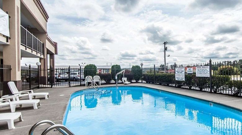 <b>Econo Lodge Lenoir City Pool</b>. Images powered by <a href="https://iceportal.shijigroup.com/" title="IcePortal" target="_blank">IcePortal</a>.