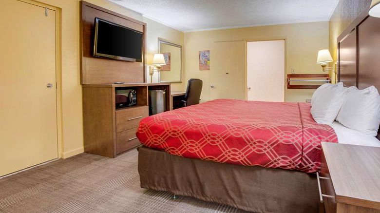 <b>Econo Lodge Lenoir City Room</b>. Images powered by <a href="https://iceportal.shijigroup.com/" title="IcePortal" target="_blank">IcePortal</a>.