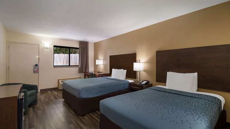 Econo Lodge Martin Room