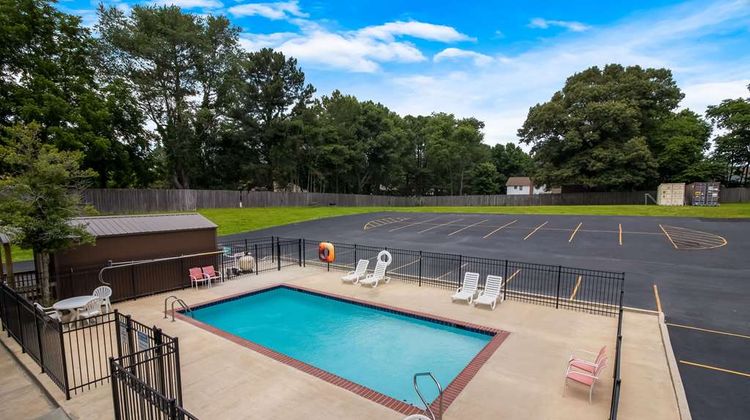 Econo Lodge Martin Pool