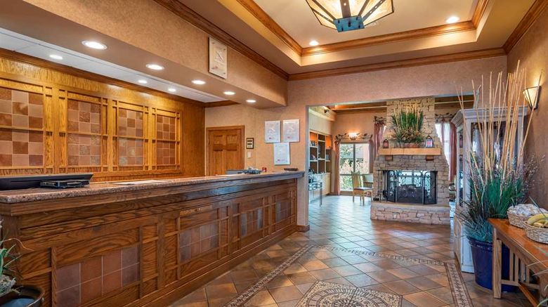 <b>Econo Lodge Riverside Lobby</b>. Images powered by <a href="https://iceportal.shijigroup.com/" title="IcePortal" target="_blank">IcePortal</a>.